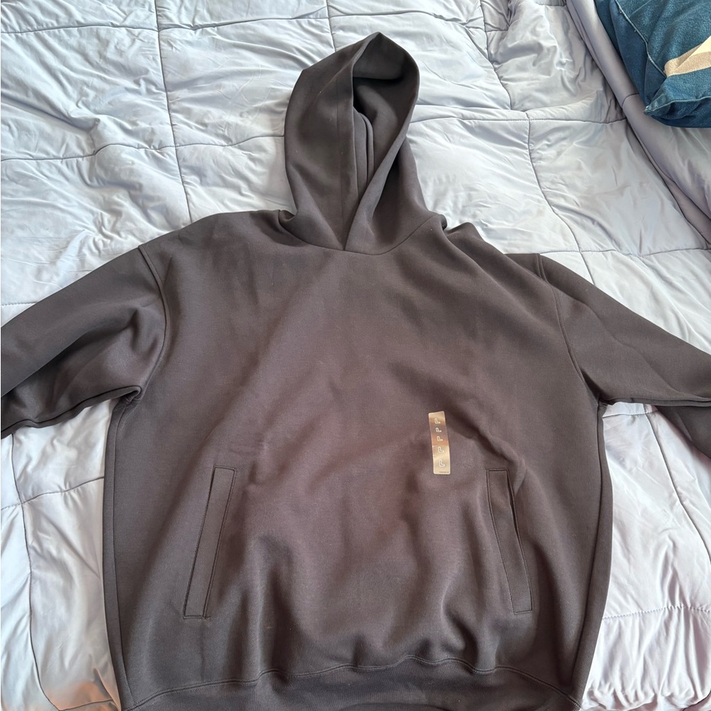 New with tags Uniqlo mens navy blue pullover hoodie large